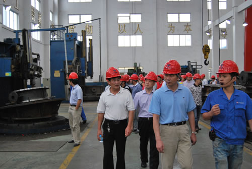 ڜyT(mn)a(chn)L(zhng)ͬAͤ(zhn)˴ϯ(yng)ͬ־ҕϺyT(mn)S(chng)ӹ܇(ch)g