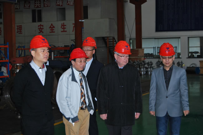 �W���y�T�f(xi��)����ϯƤ�����������^�����y�T���F(tu��n)���a(ch��n)܇�g