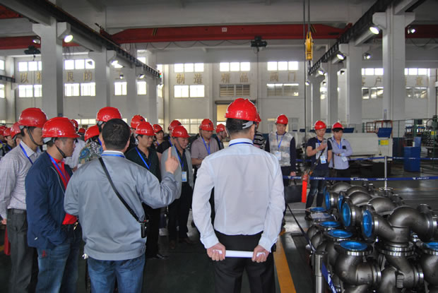 上海滬工閥門(mén)廠集團(tuán)全國(guó)優(yōu)秀經(jīng)銷(xiāo)商座談會(huì)參會(huì)代表參觀公司生產(chǎn)加工車(chē)間(圖 5)